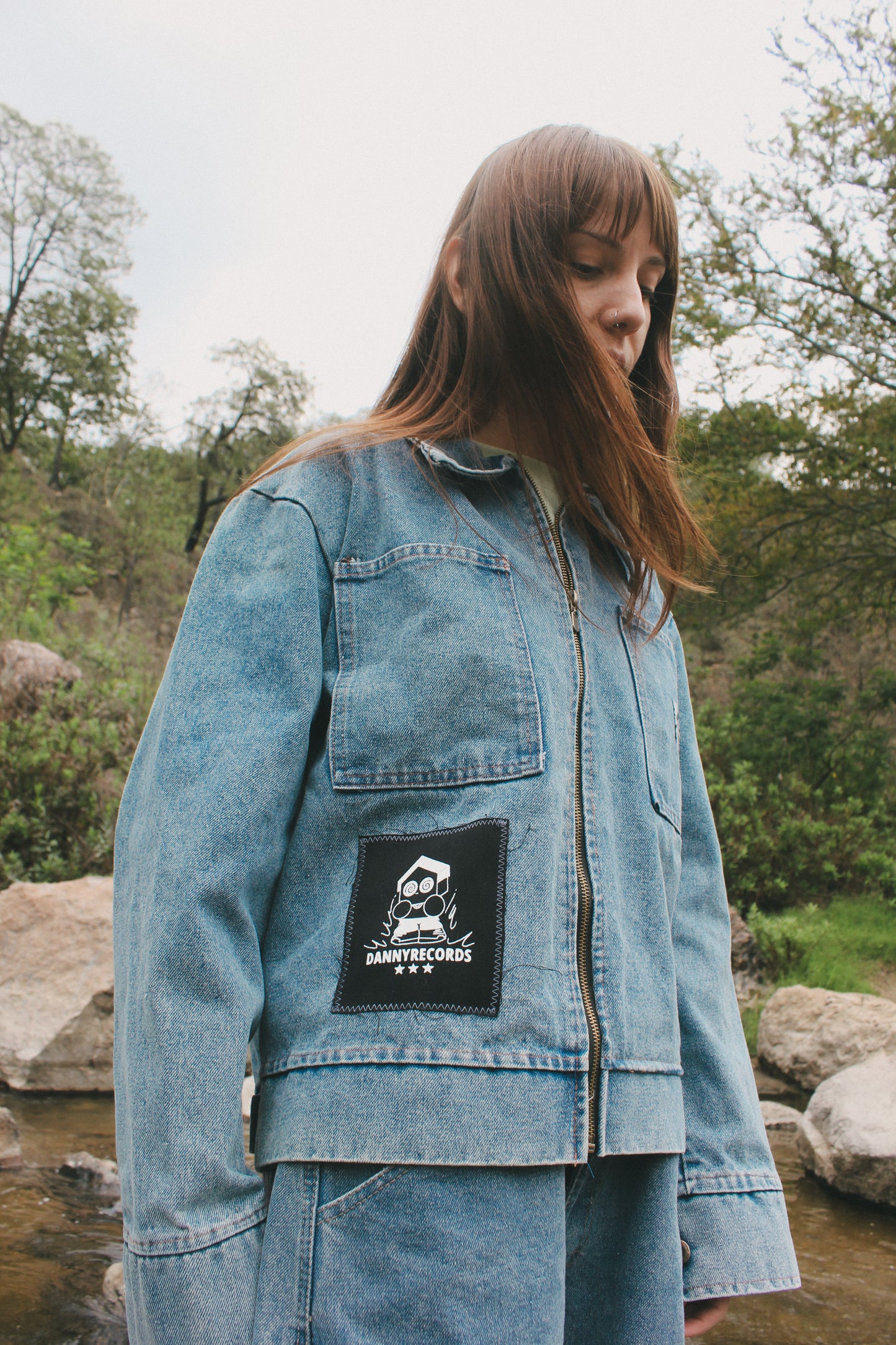 DENIM ZIP-UP POR DANNY RECORDS